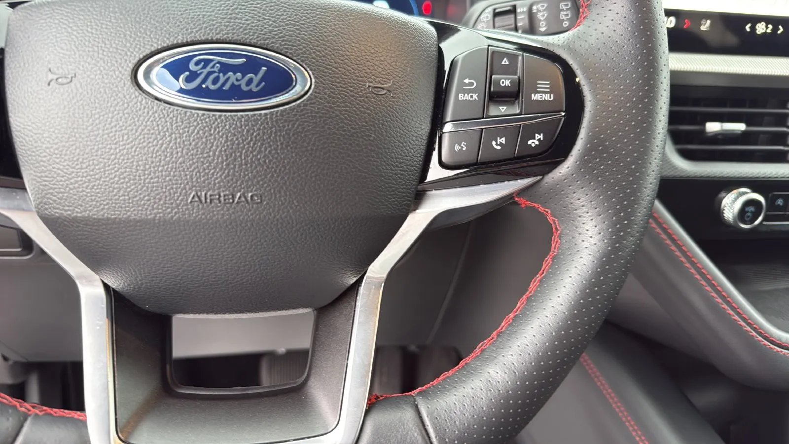 Ford Explorer photo 15