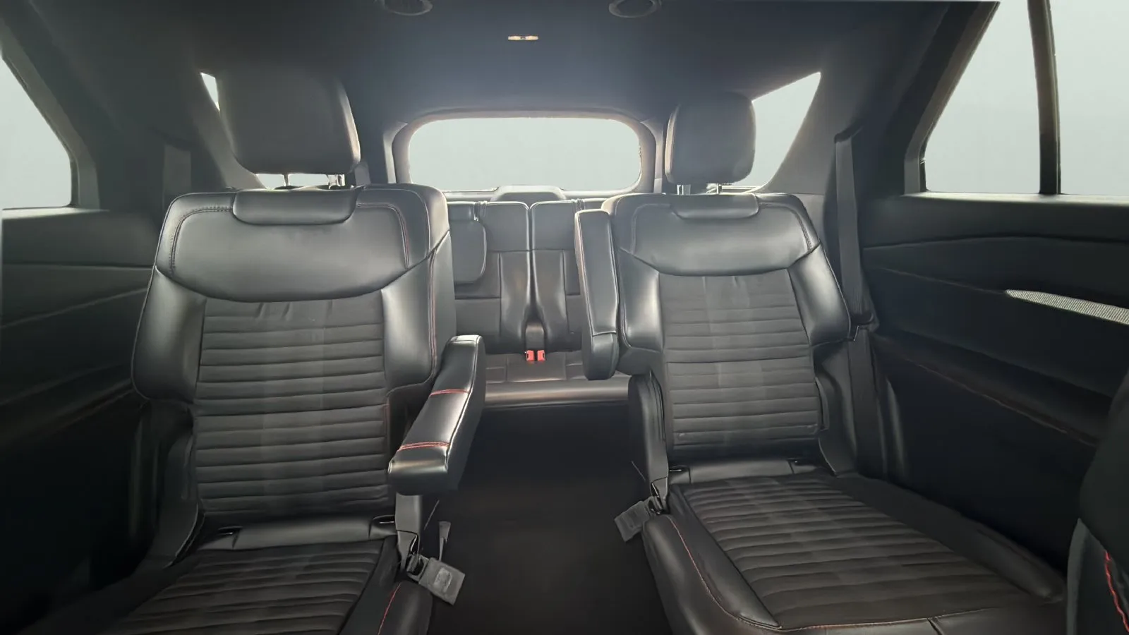 Ford Explorer photo 25