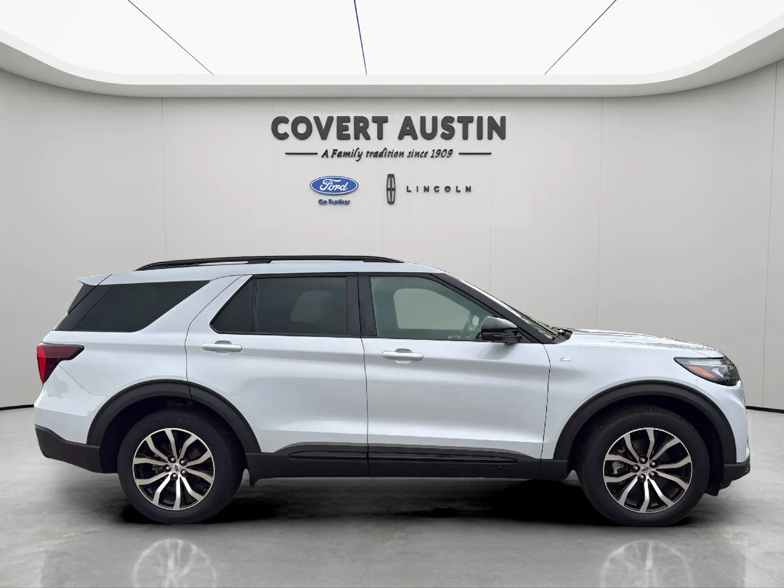 Ford Explorer photo 6