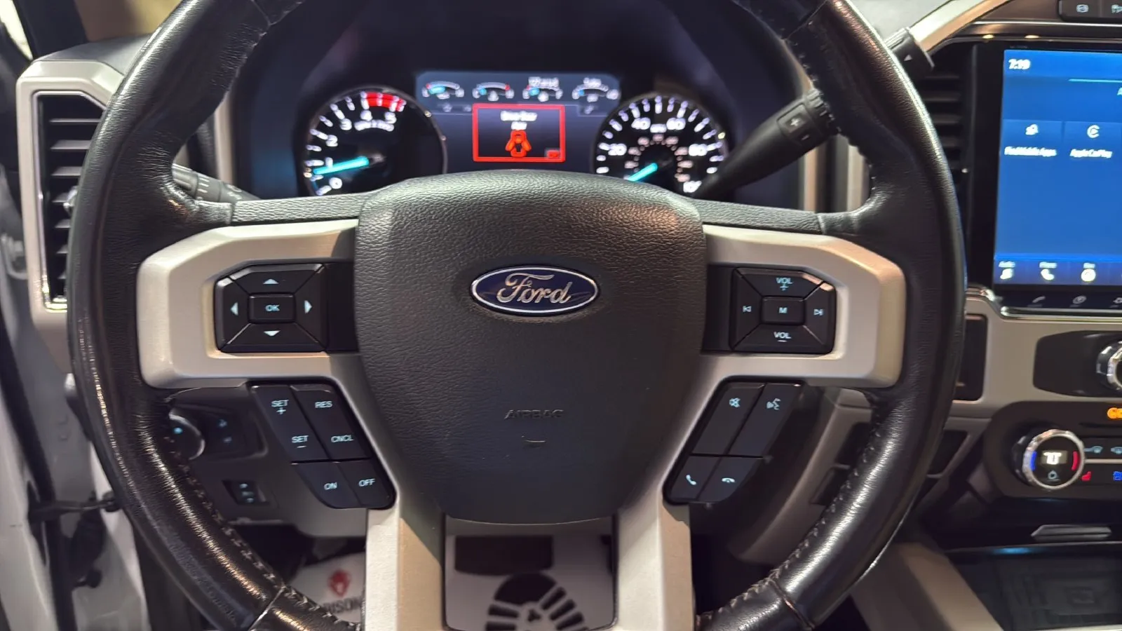 Ford F-250SD photo 14