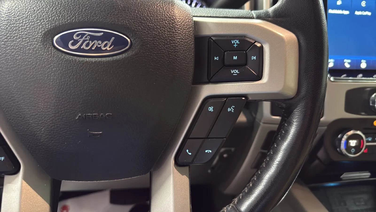 Ford F-250SD photo 15