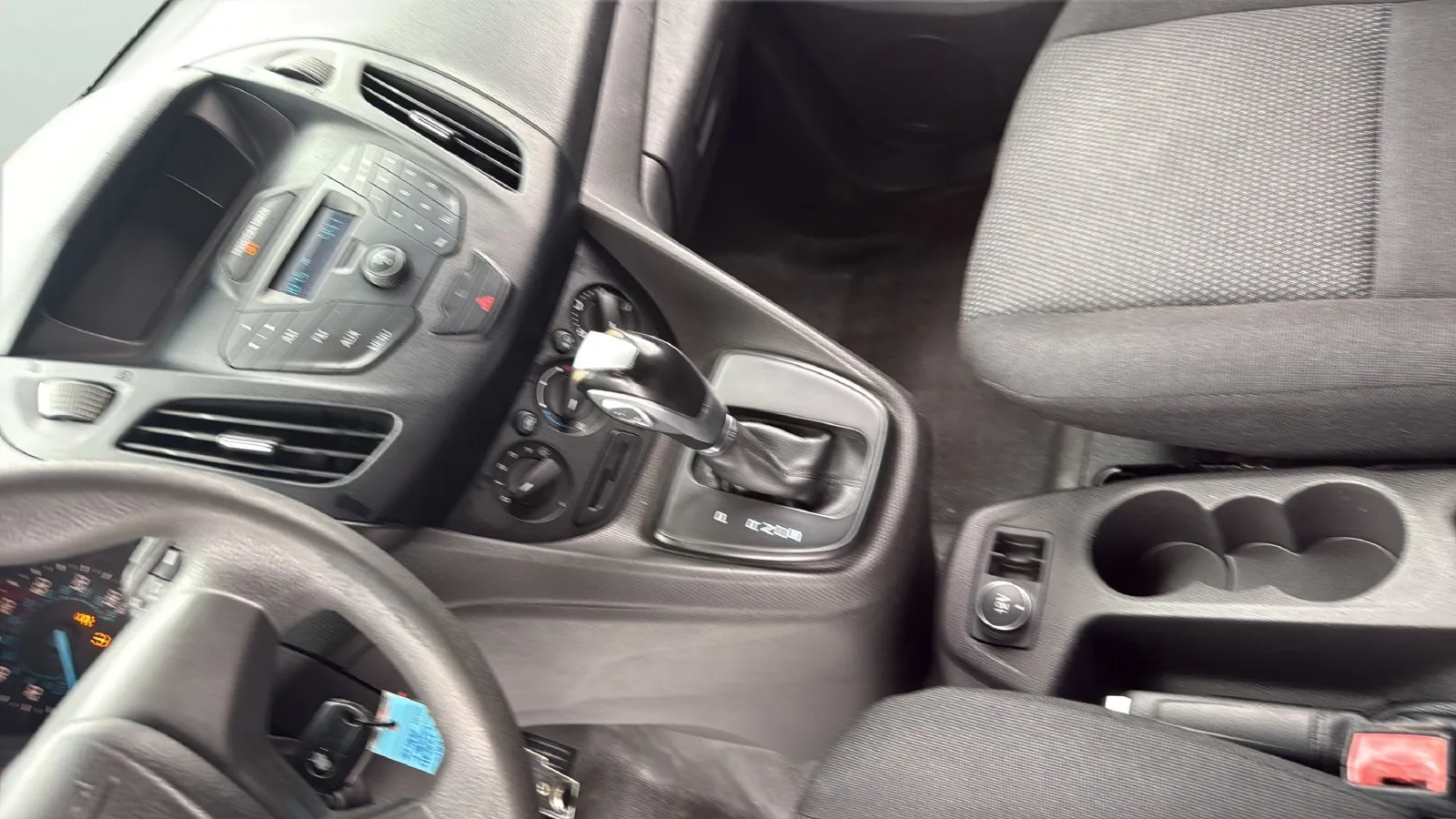 Ford Transit Connect photo 10
