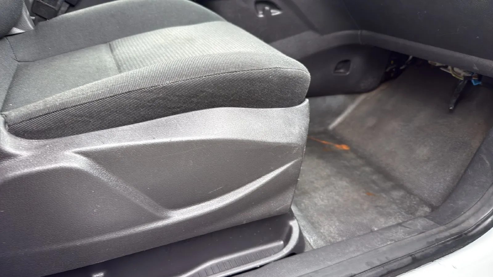 Ford Transit Connect photo 14