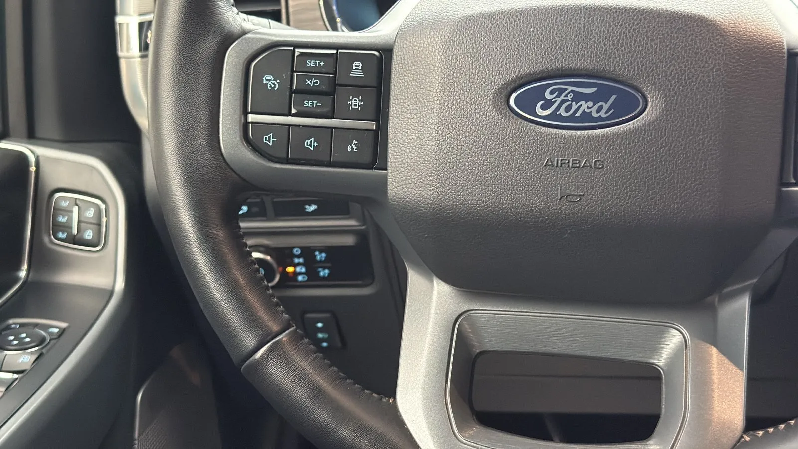 Ford F-150 photo 16