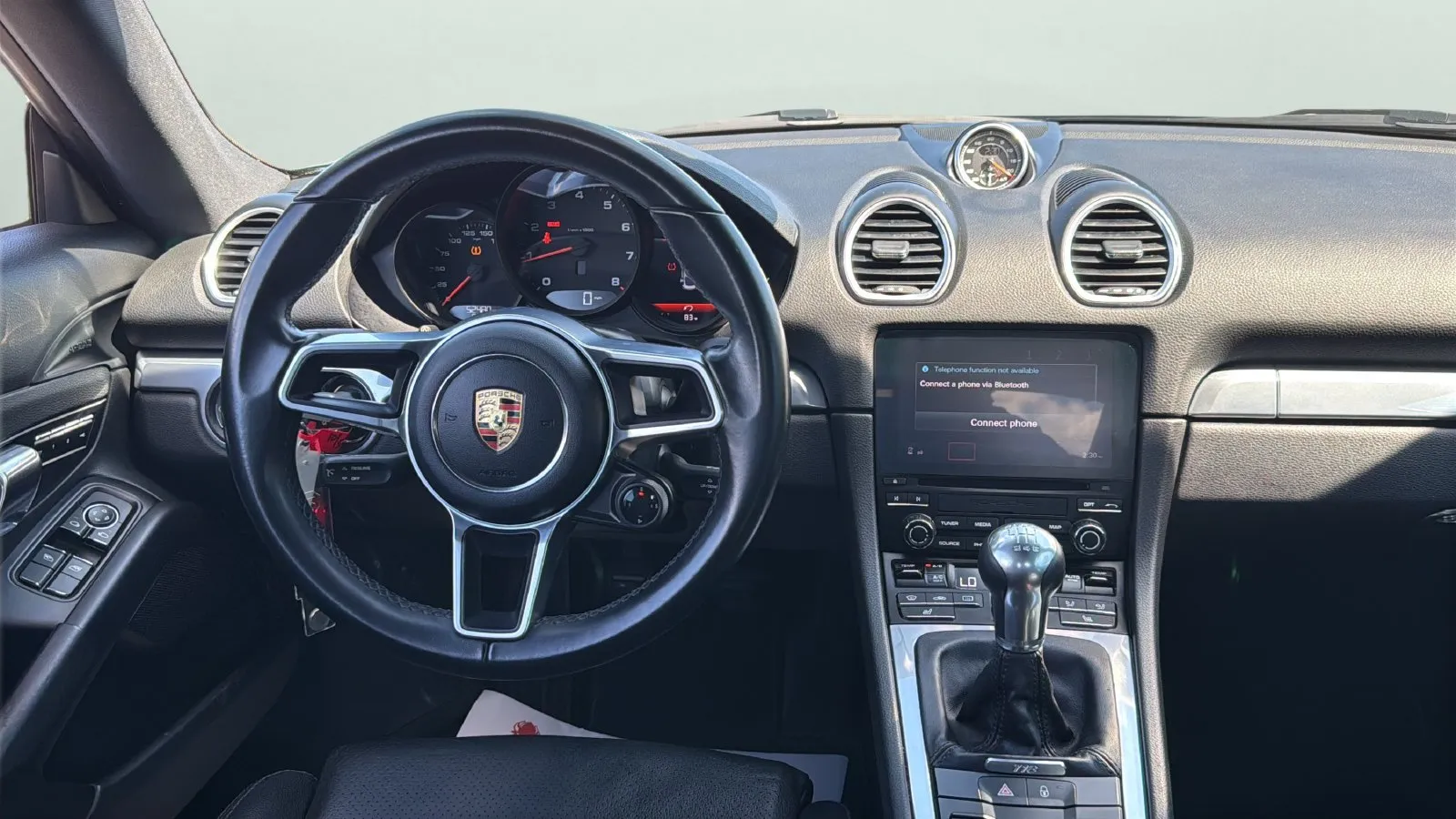Porsche 718 Cayman photo 9