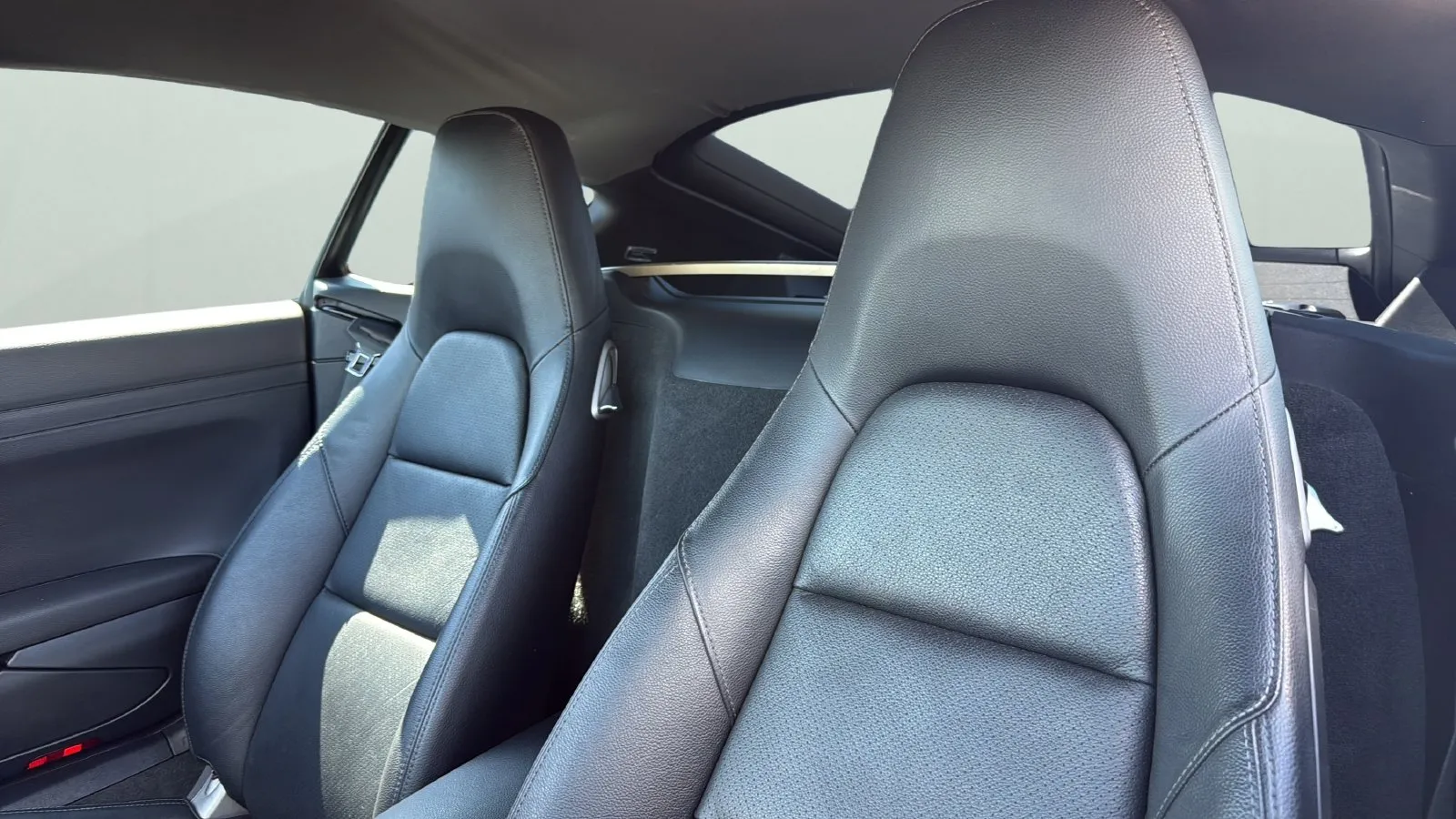 Porsche 718 Cayman photo 6