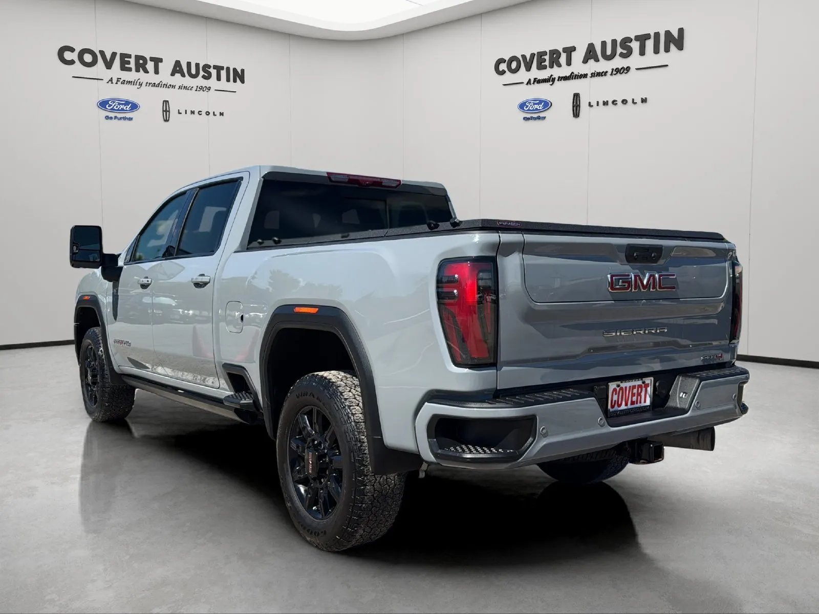 GMC Sierra photo 3