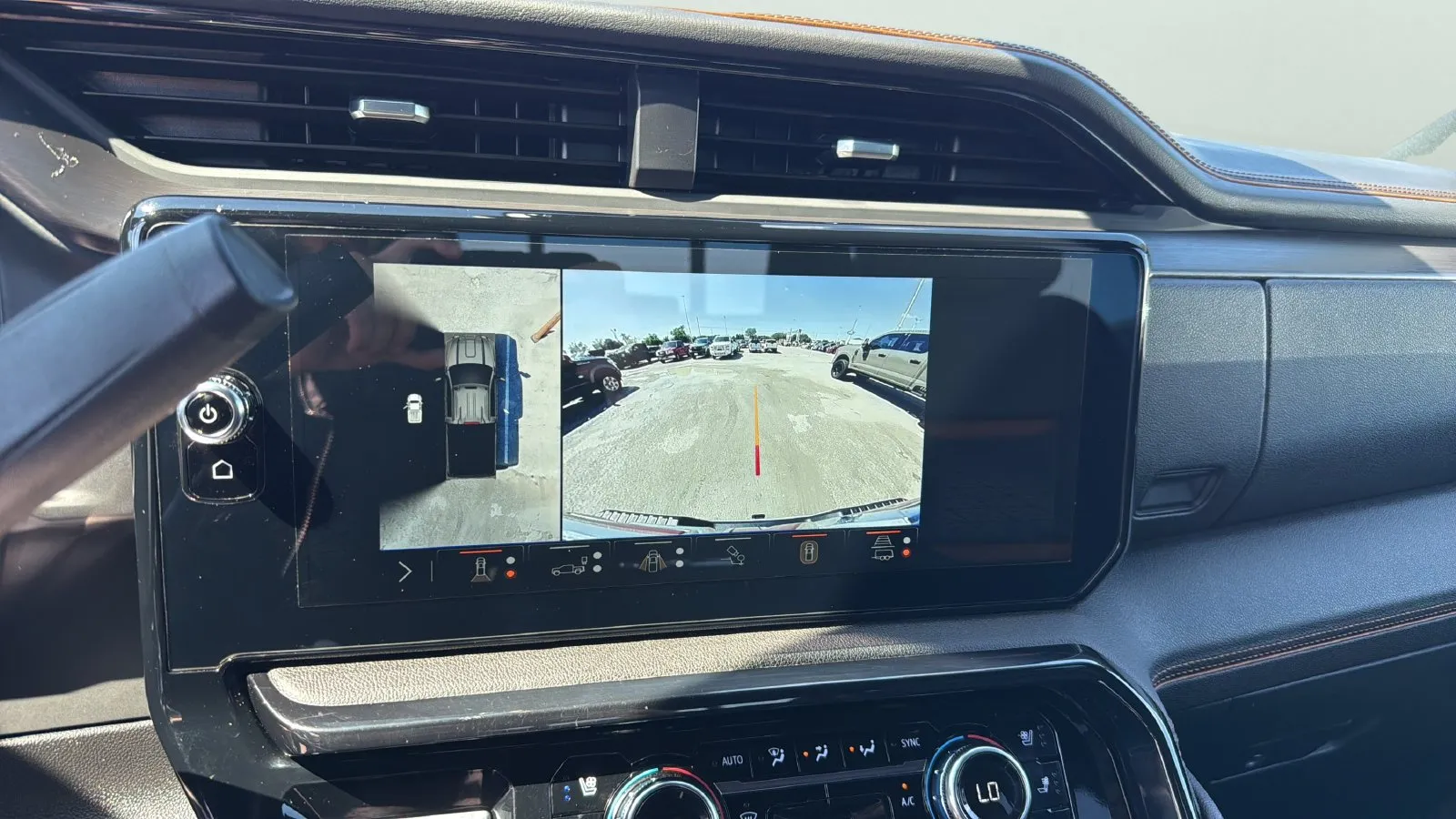 GMC Sierra photo 18