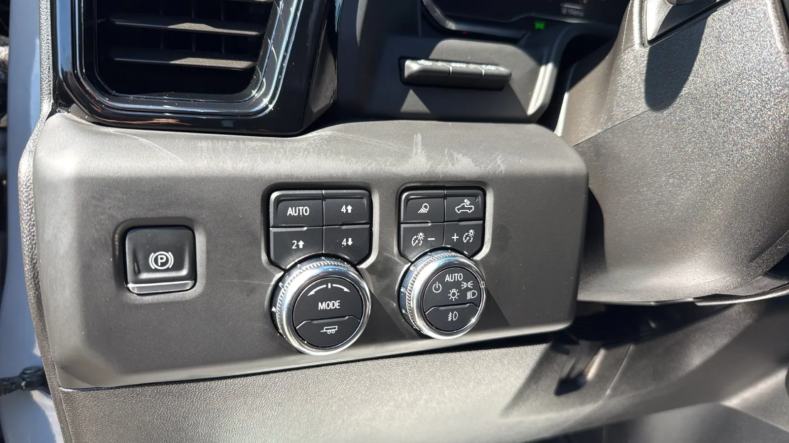 GMC Sierra photo 17