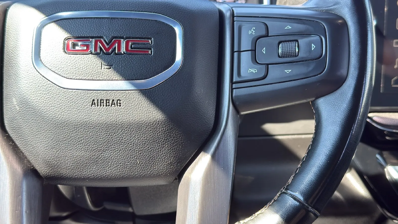 GMC Sierra photo 15
