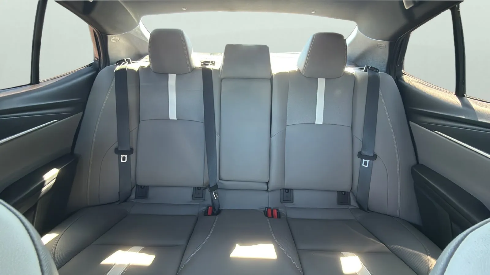 Toyota Camry photo 25