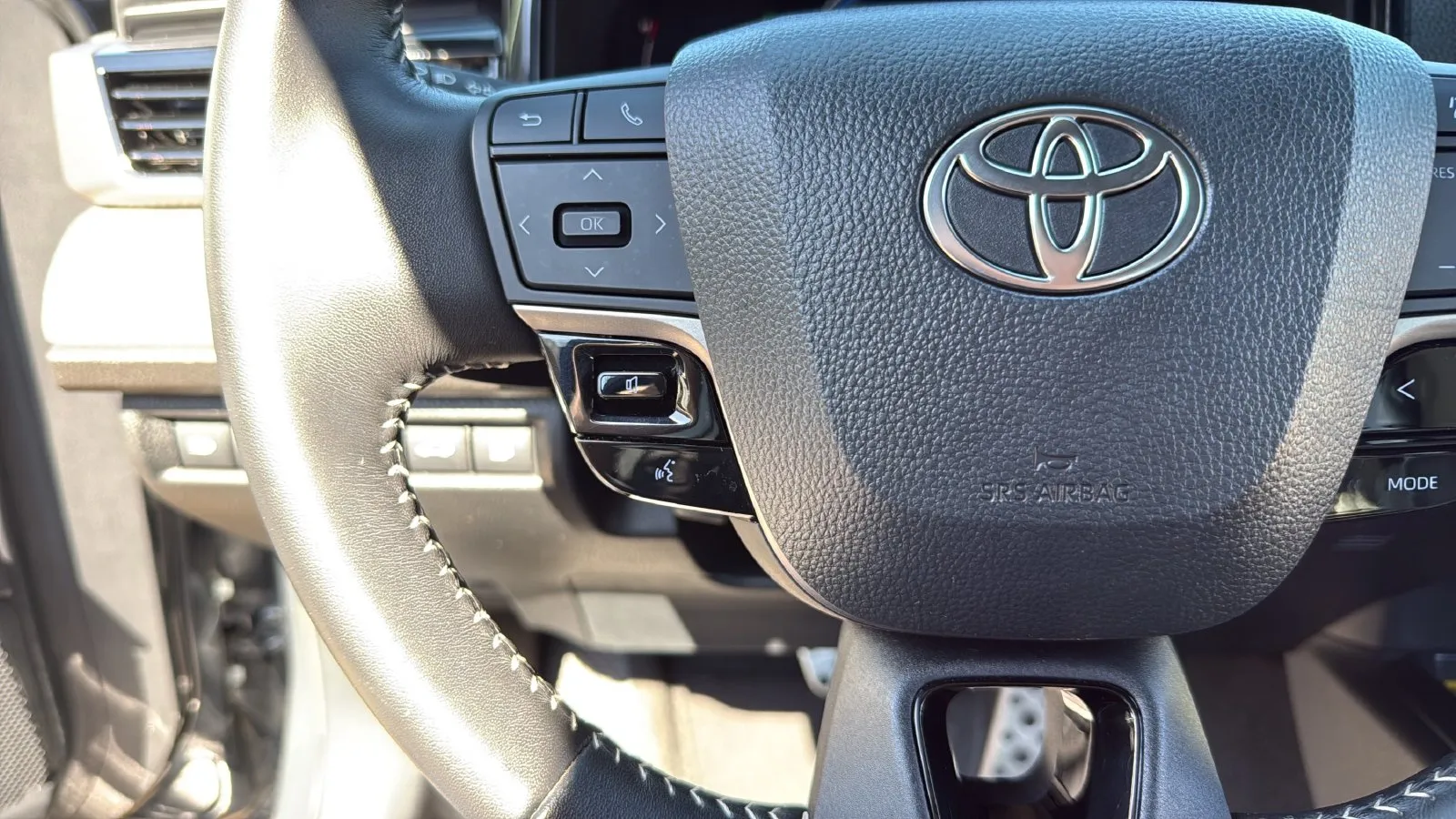 Toyota Camry photo 16