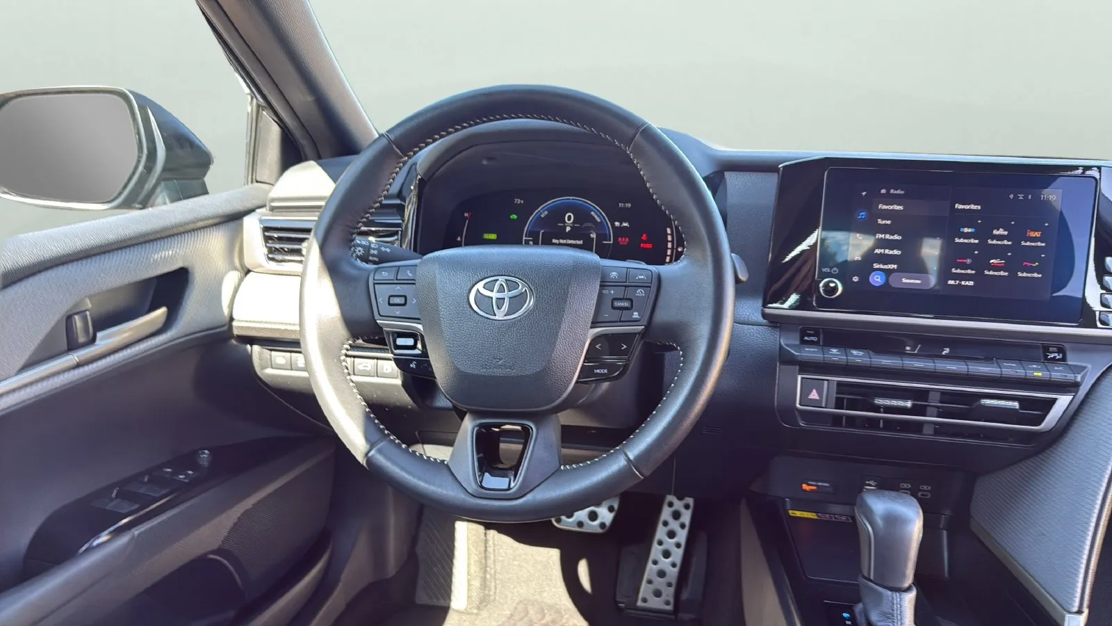 Toyota Camry photo 12