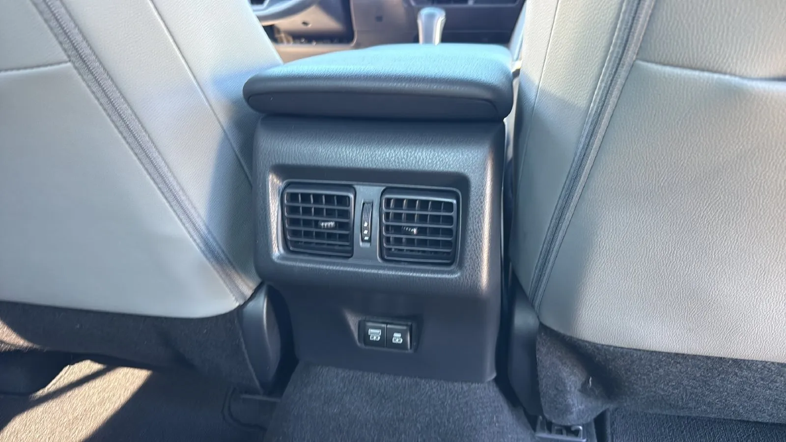 Toyota Camry photo 27