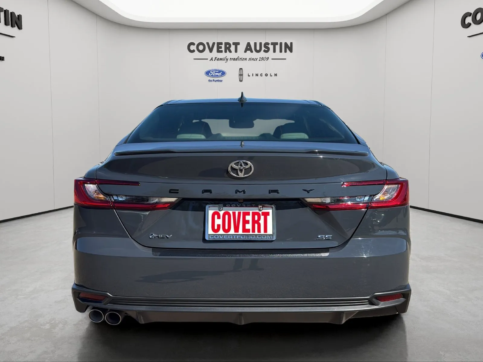 Toyota Camry photo 4