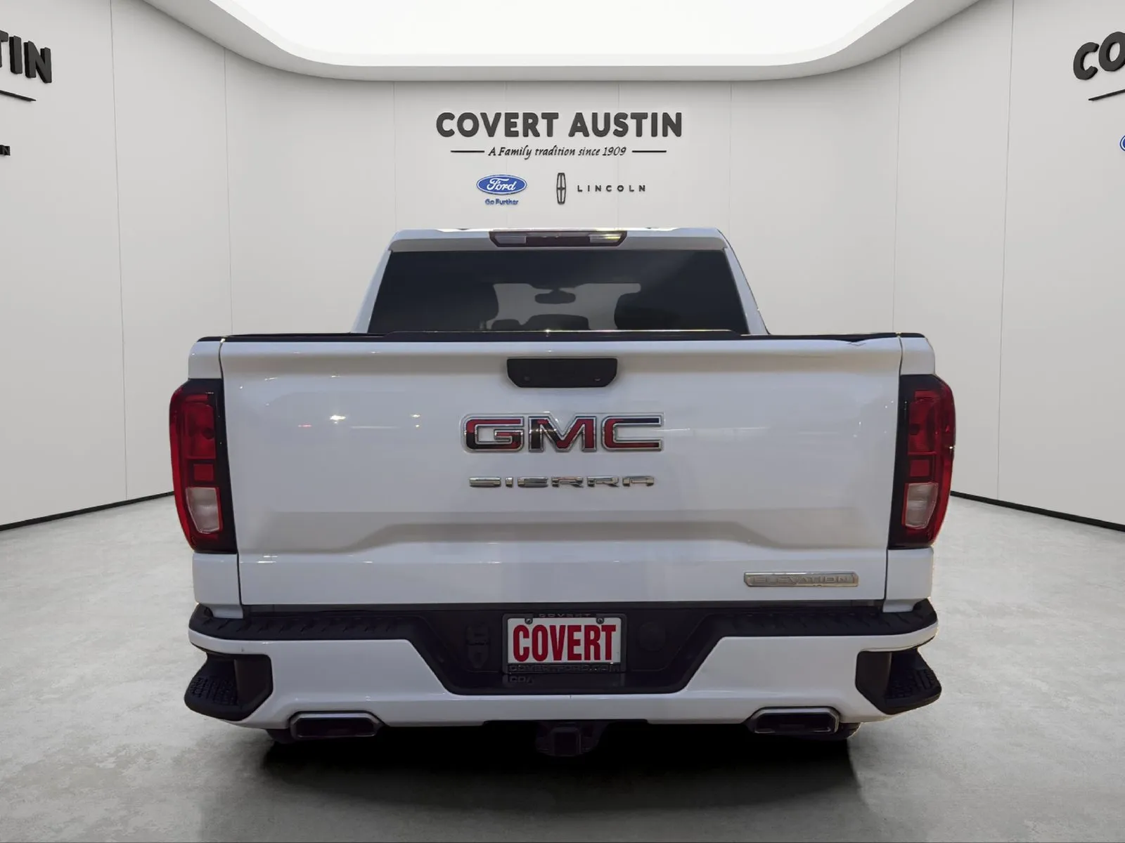 GMC Sierra photo 2