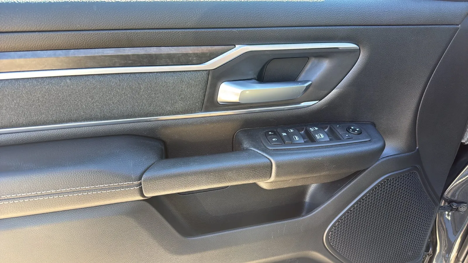 Ram 1500 photo 11