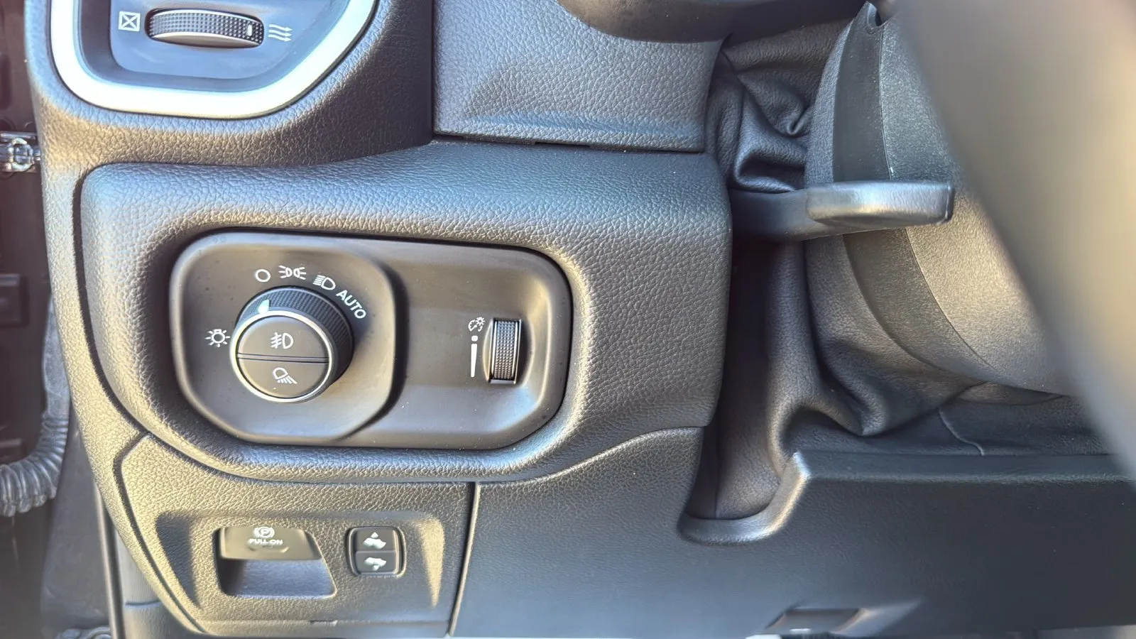 Ram 1500 photo 17