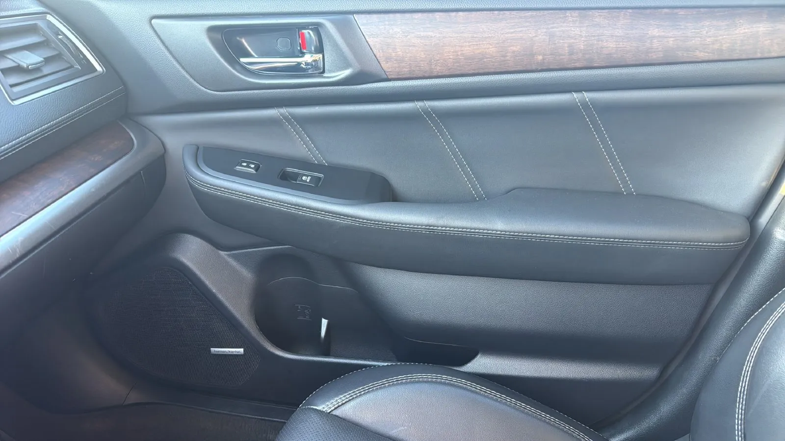 Subaru Outback photo 23