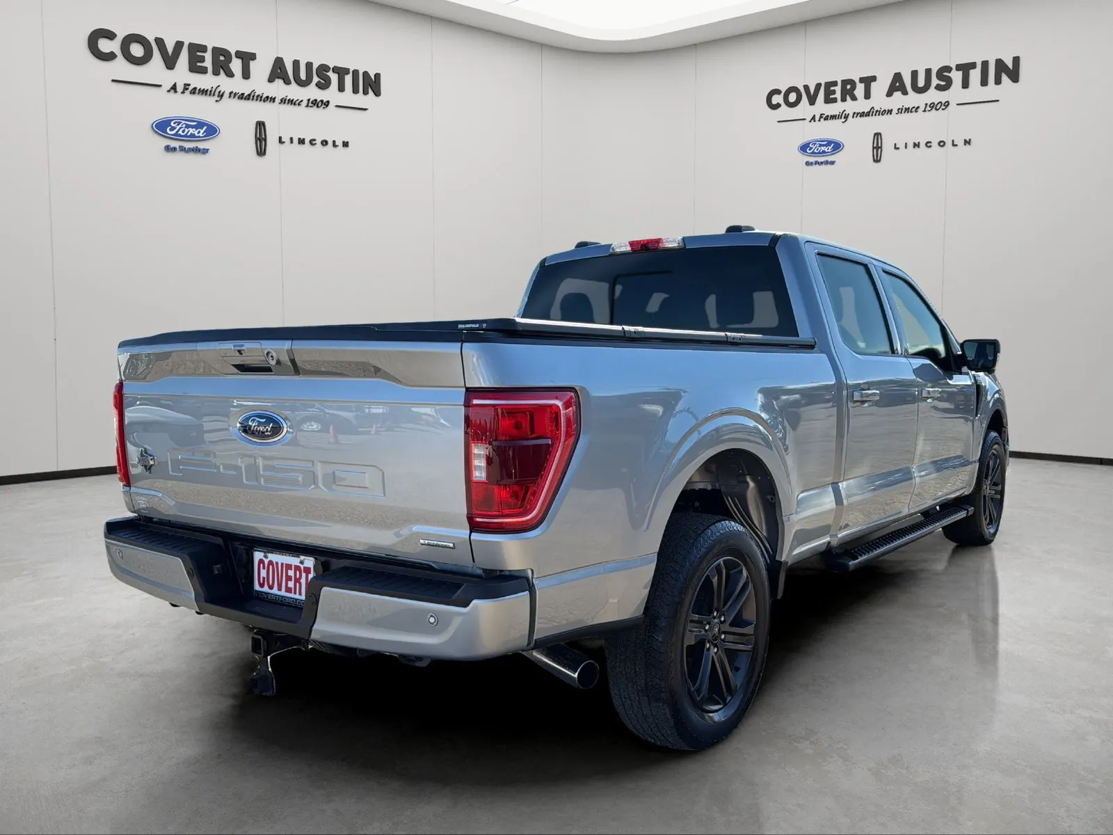 Ford F-150 photo 2