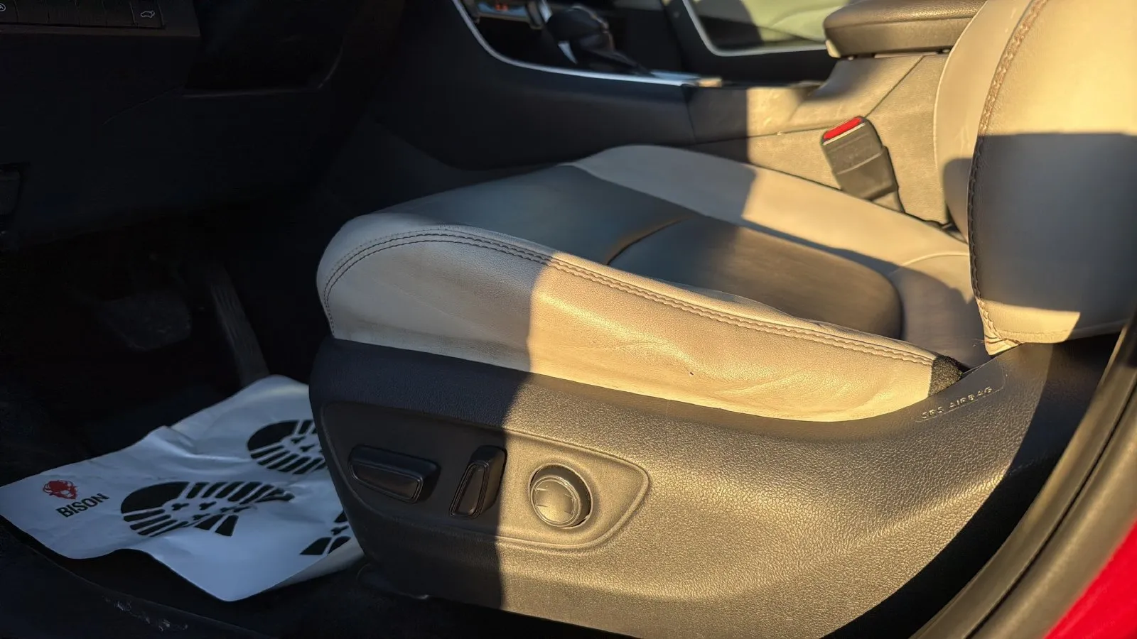 Toyota RAV4 photo 7