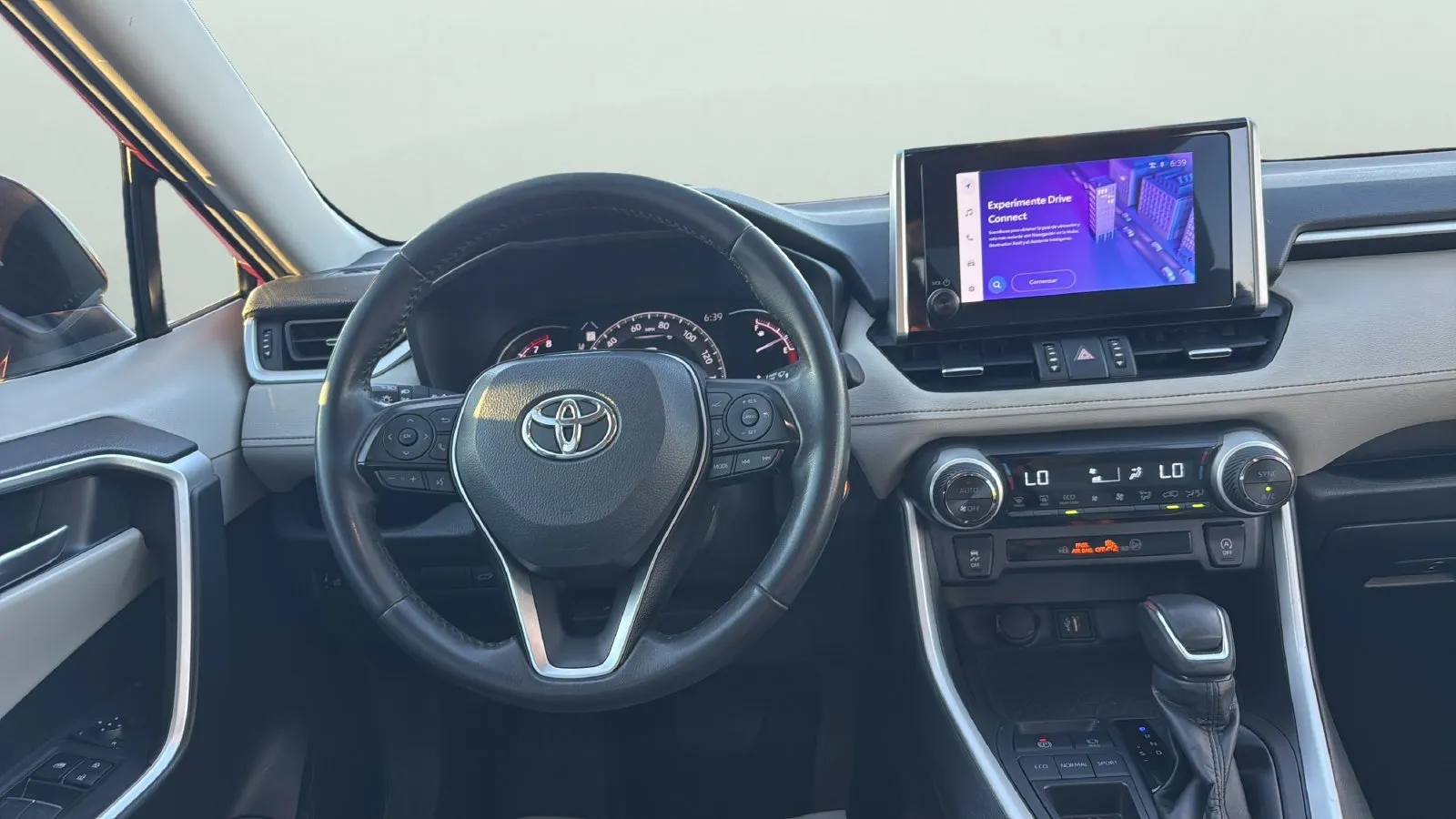 Toyota RAV4 photo 9