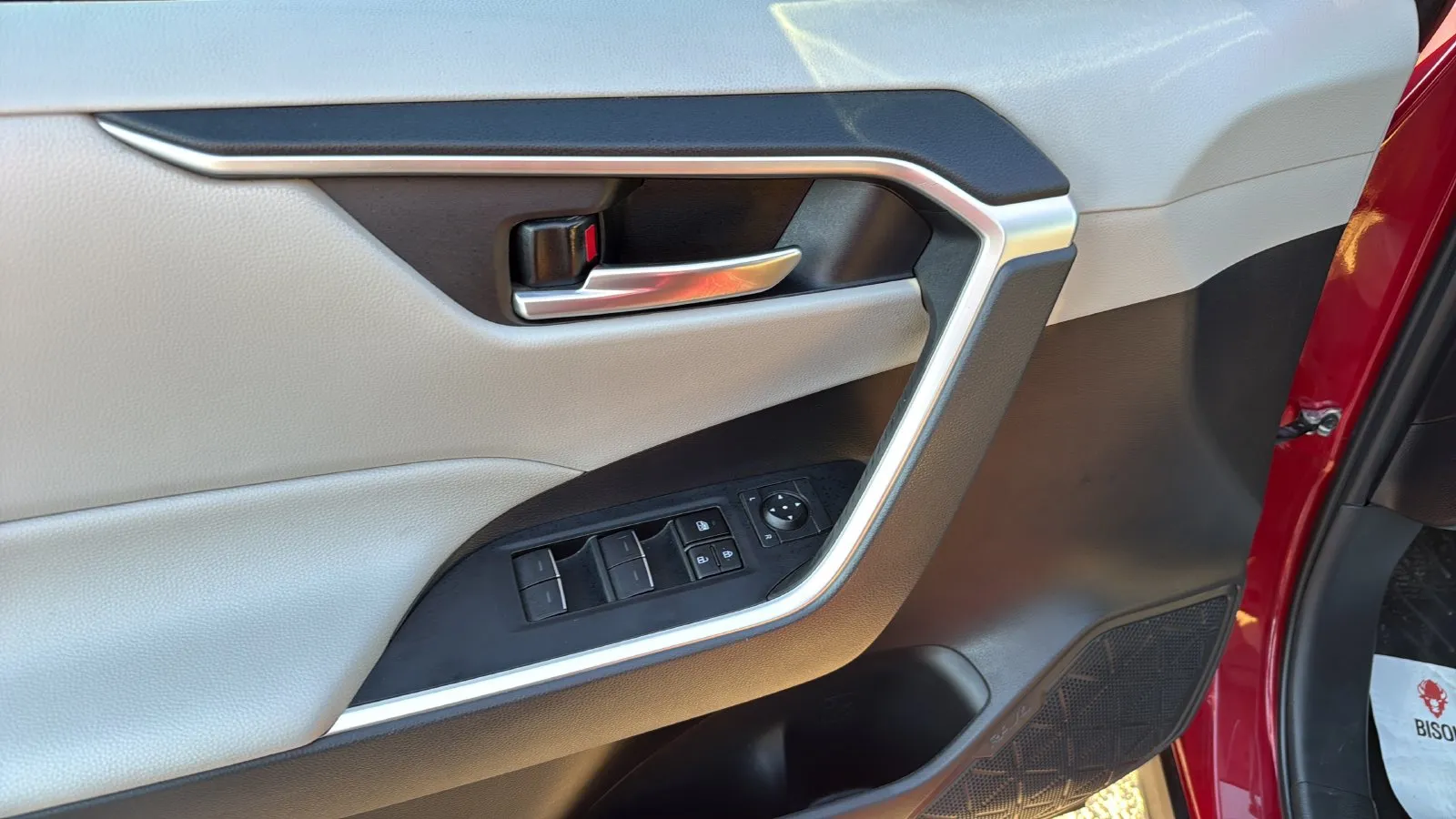 Toyota RAV4 photo 8