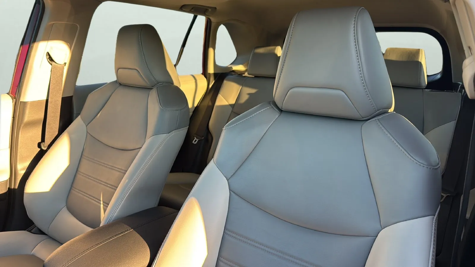 Toyota RAV4 photo 6