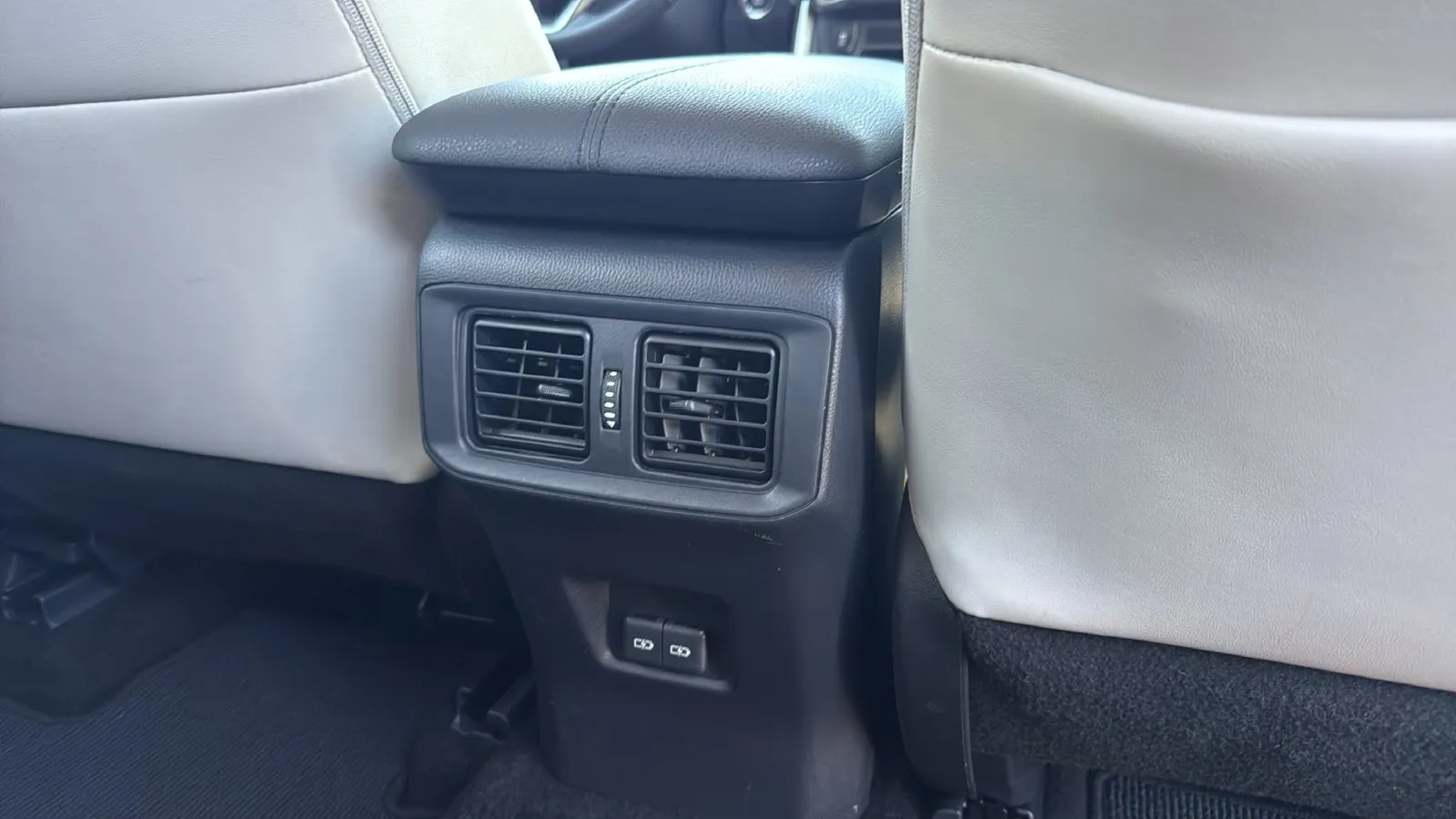 Toyota RAV4 photo 24