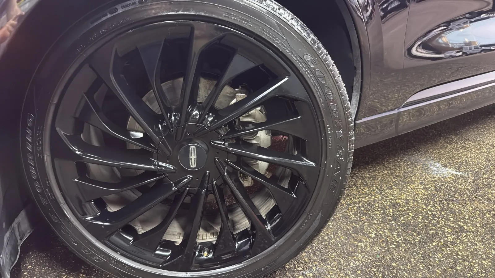 Lincoln Aviator photo 28
