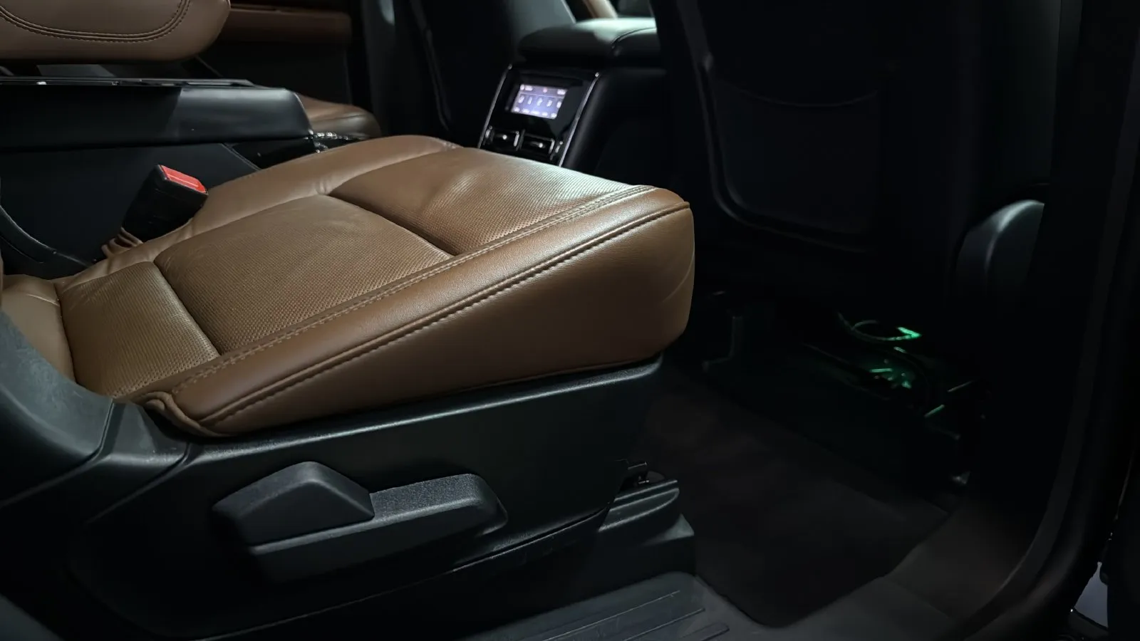 Lincoln Aviator photo 26