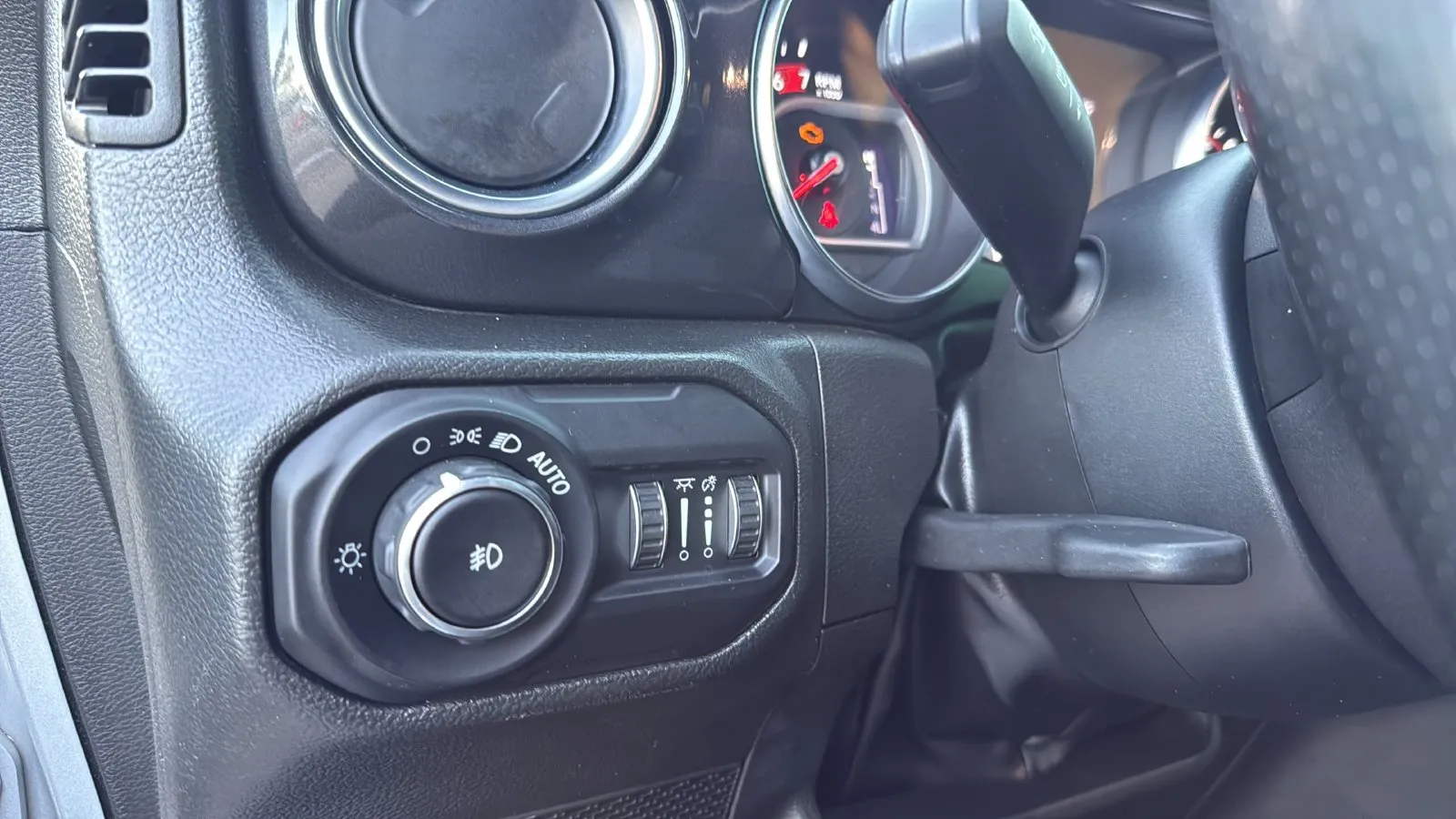 Jeep Wrangler photo 17