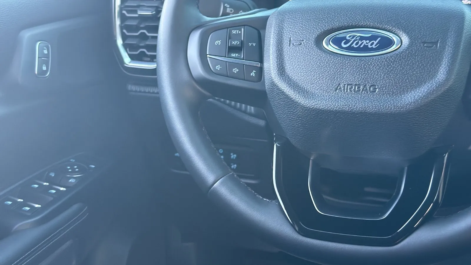 Ford Ranger photo 16