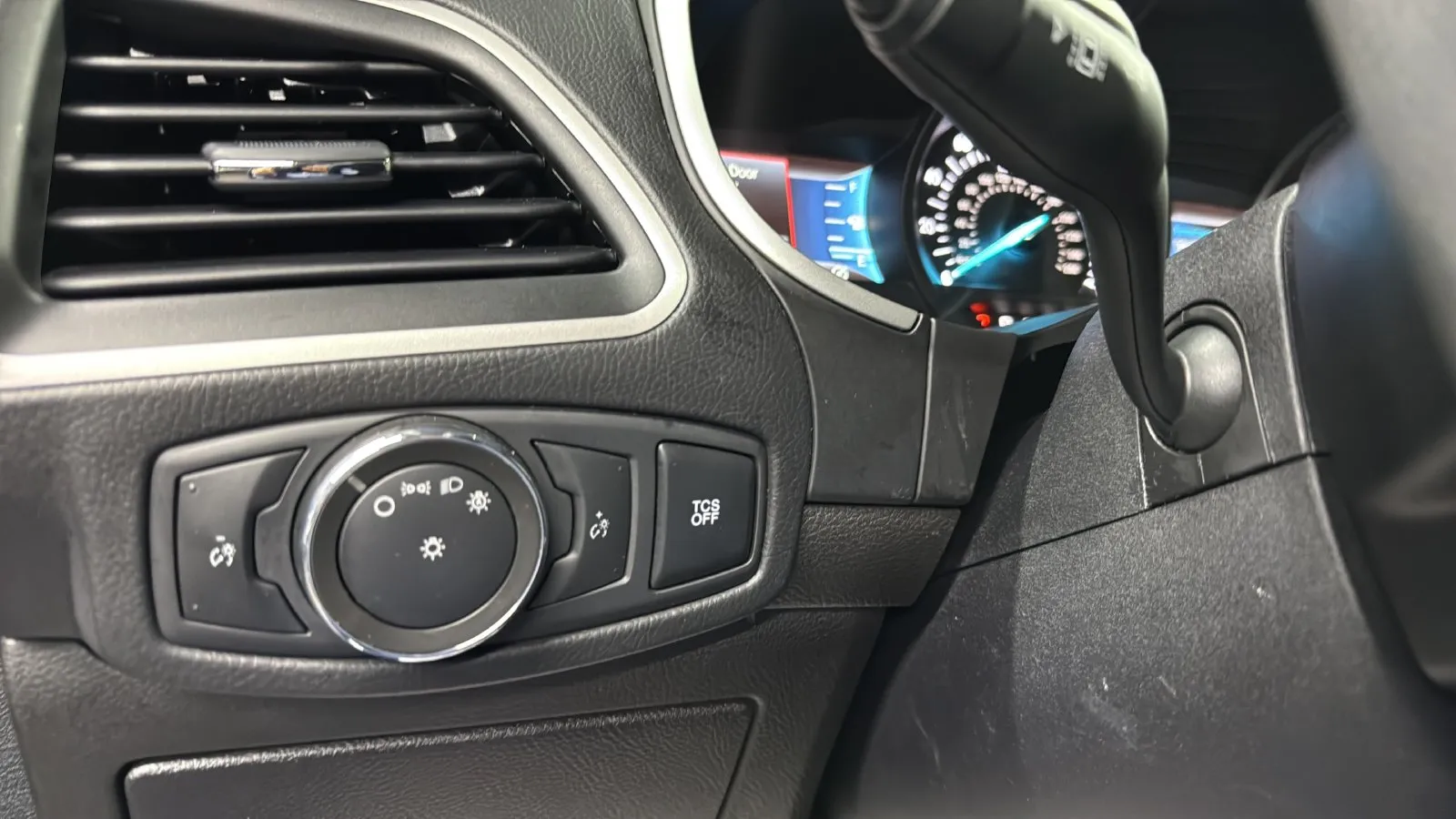Ford Edge photo 17