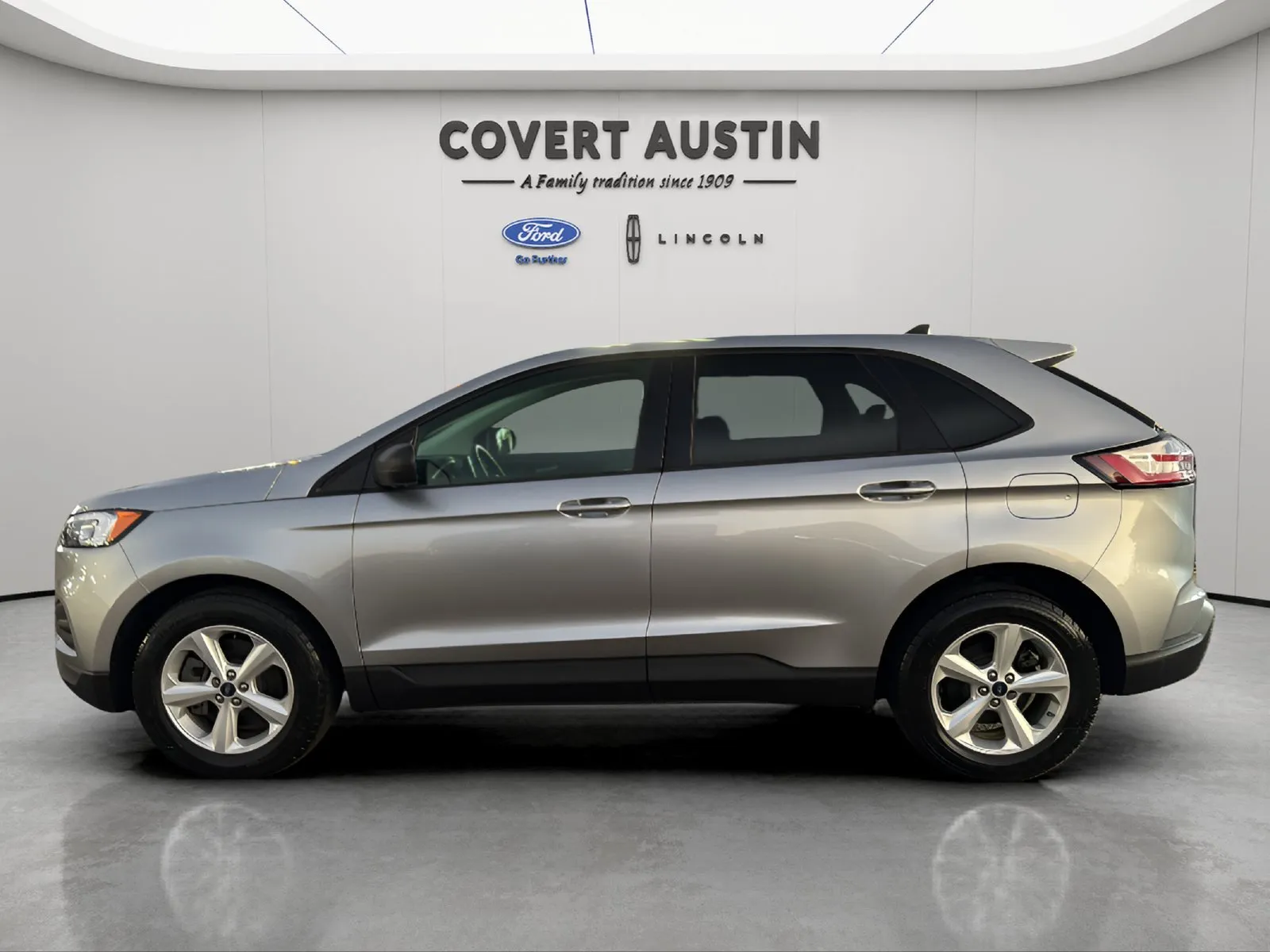 Ford Edge photo 2