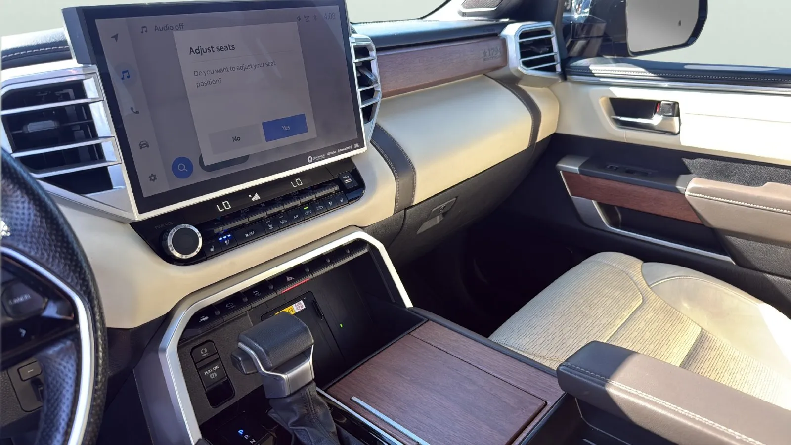 Toyota Tundra photo 18