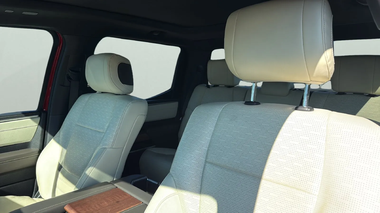 Toyota Tundra photo 9