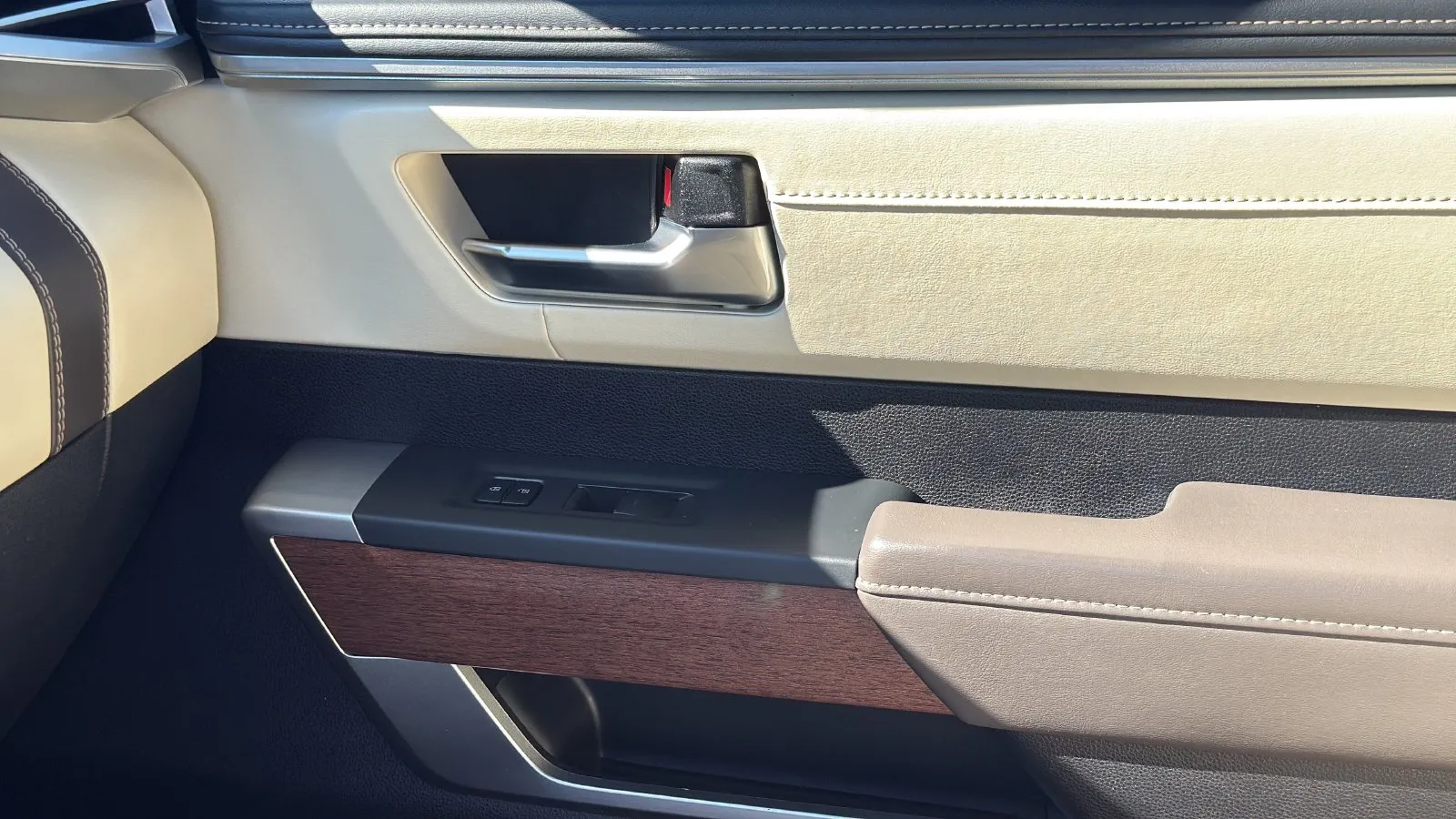 Toyota Tundra photo 22
