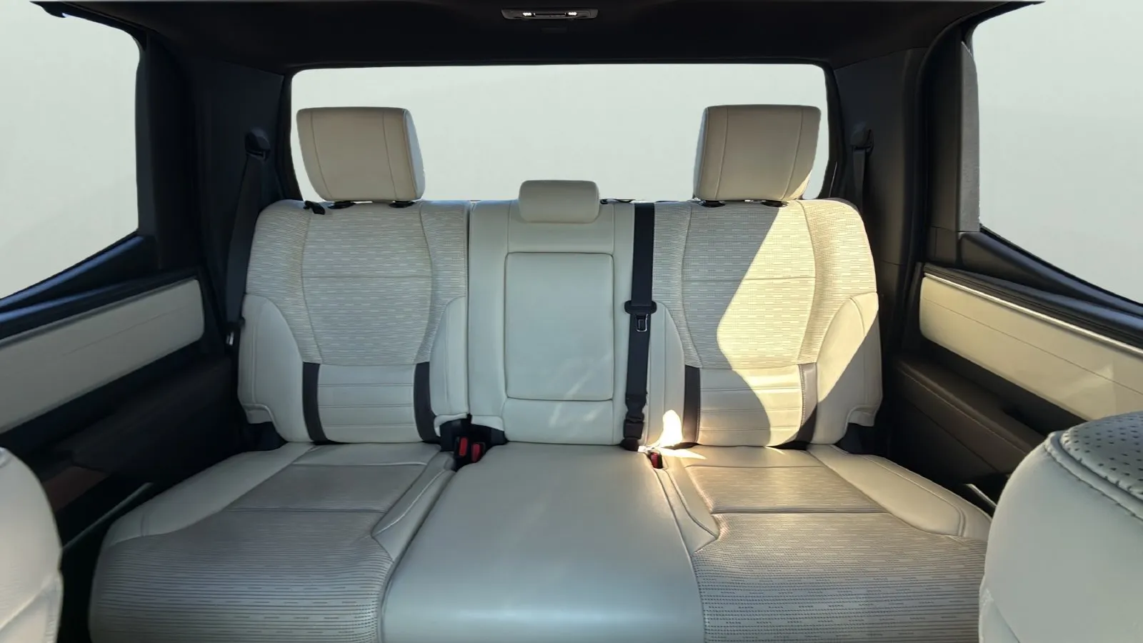 Toyota Tundra photo 23