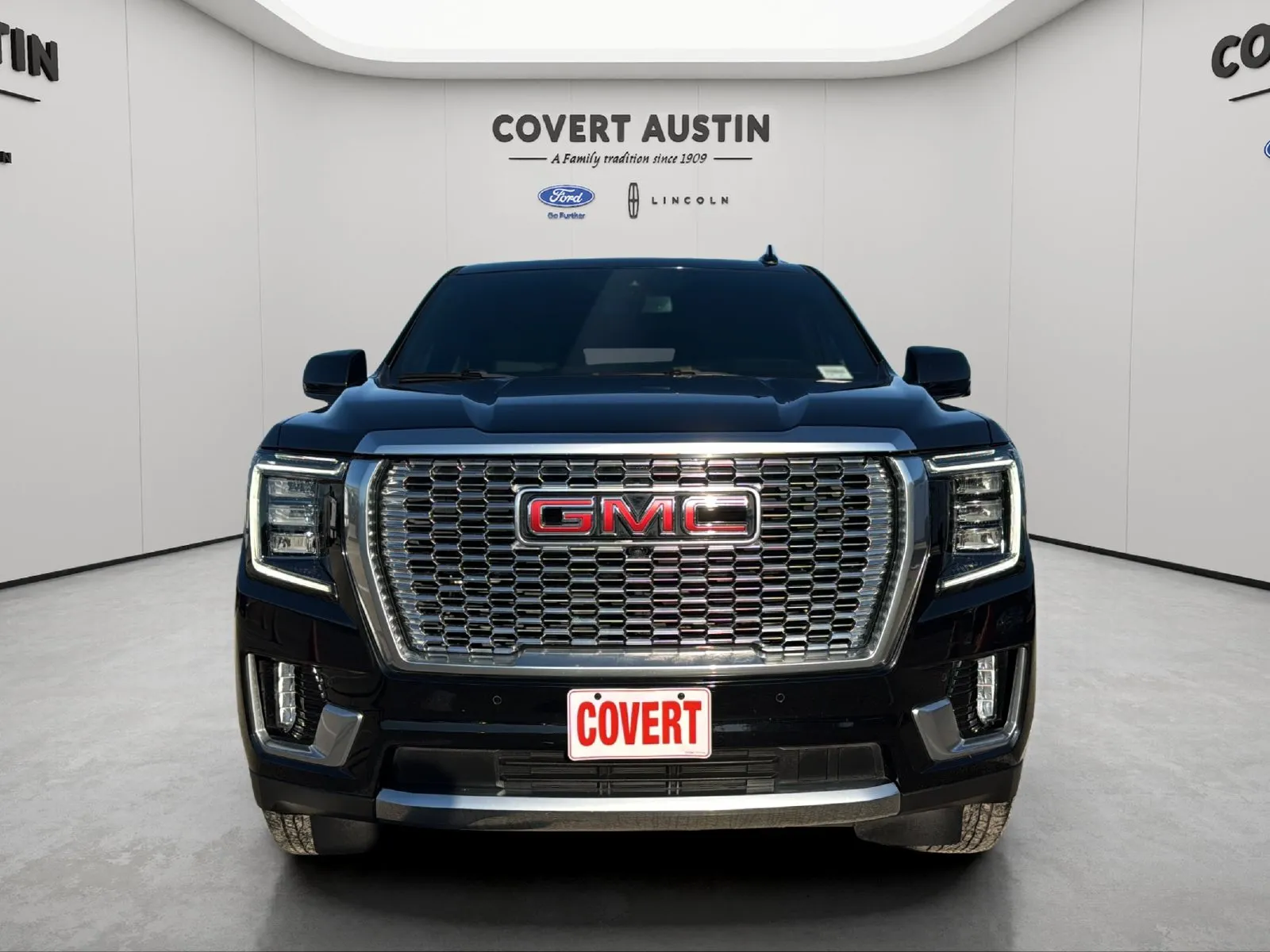GMC Yukon photo 8