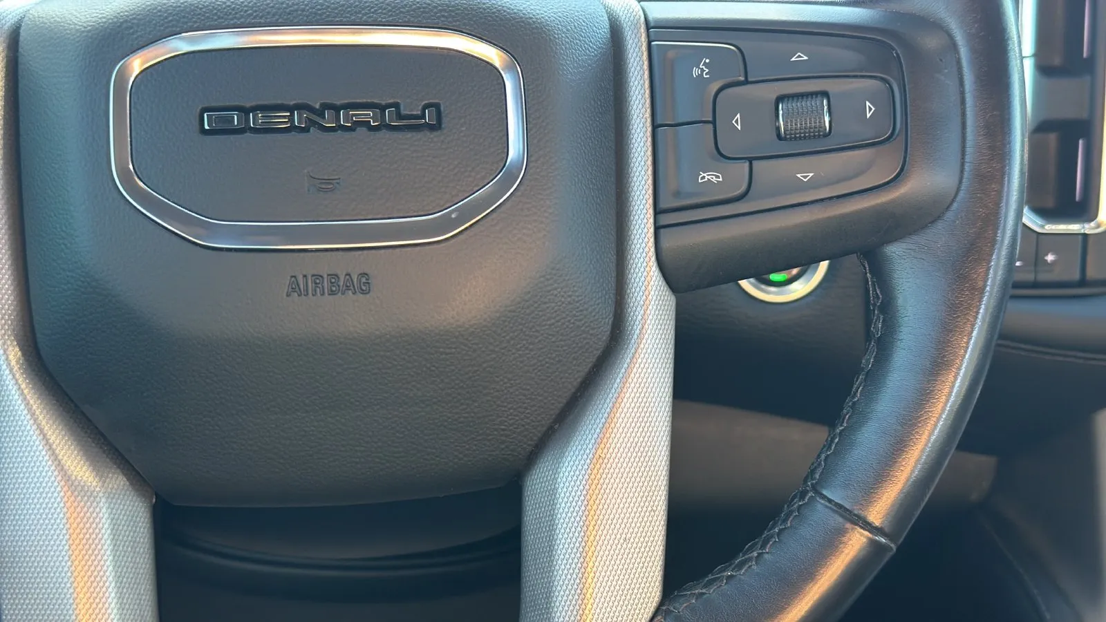 GMC Yukon photo 15