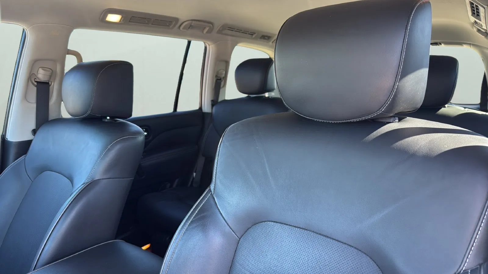 Infiniti QX80 photo 9