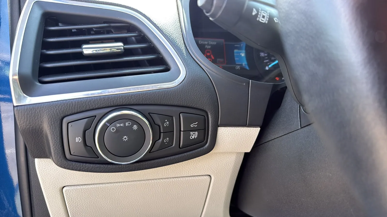 Ford Edge photo 17