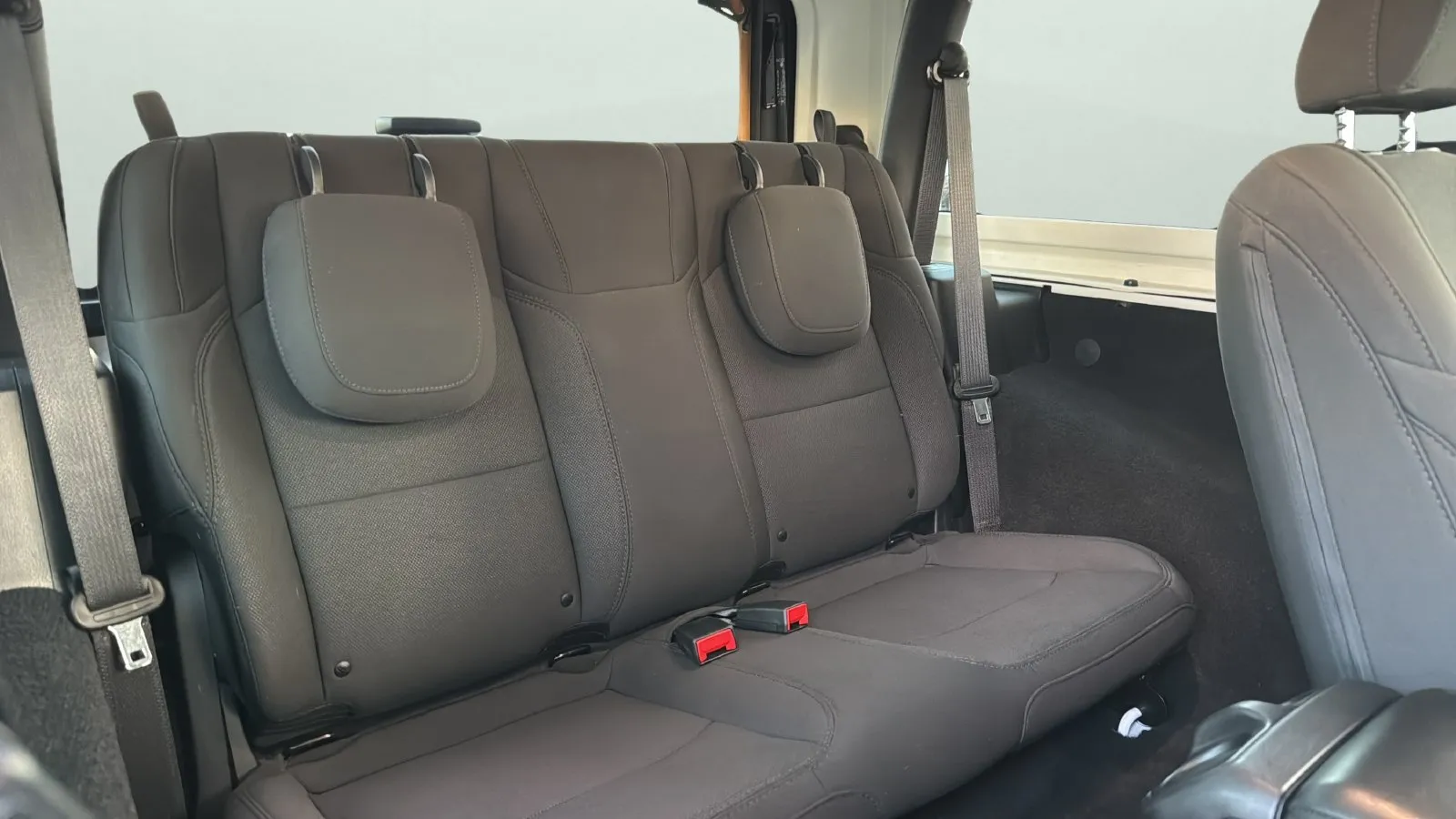 Jeep Wrangler photo 26