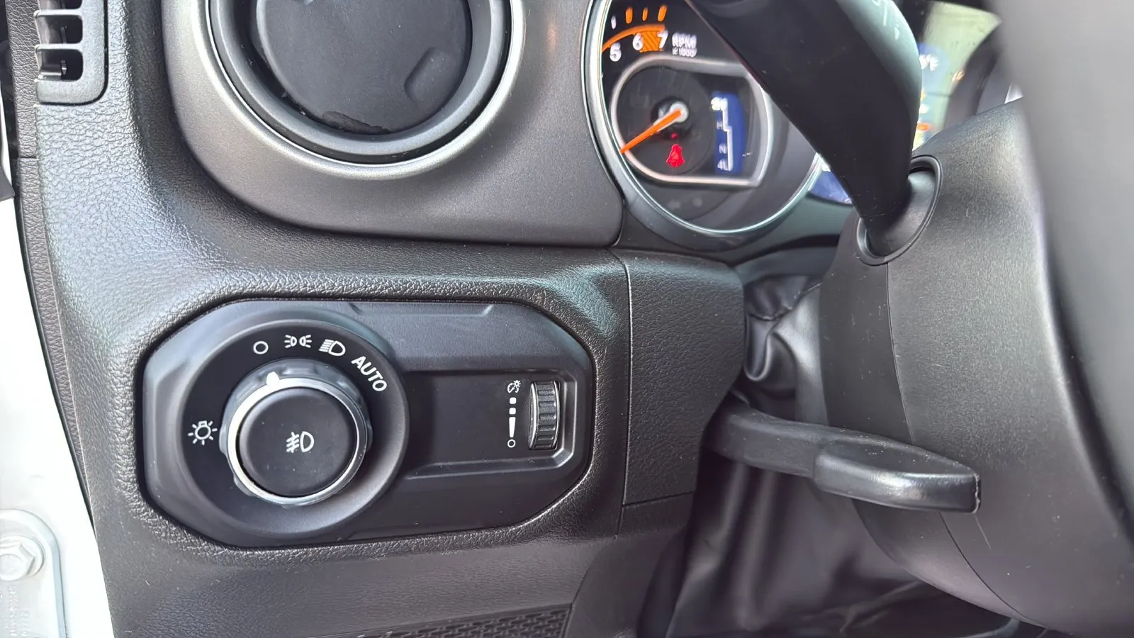 Jeep Wrangler photo 17
