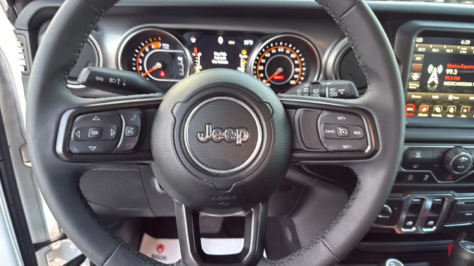 Jeep Wrangler photo 14