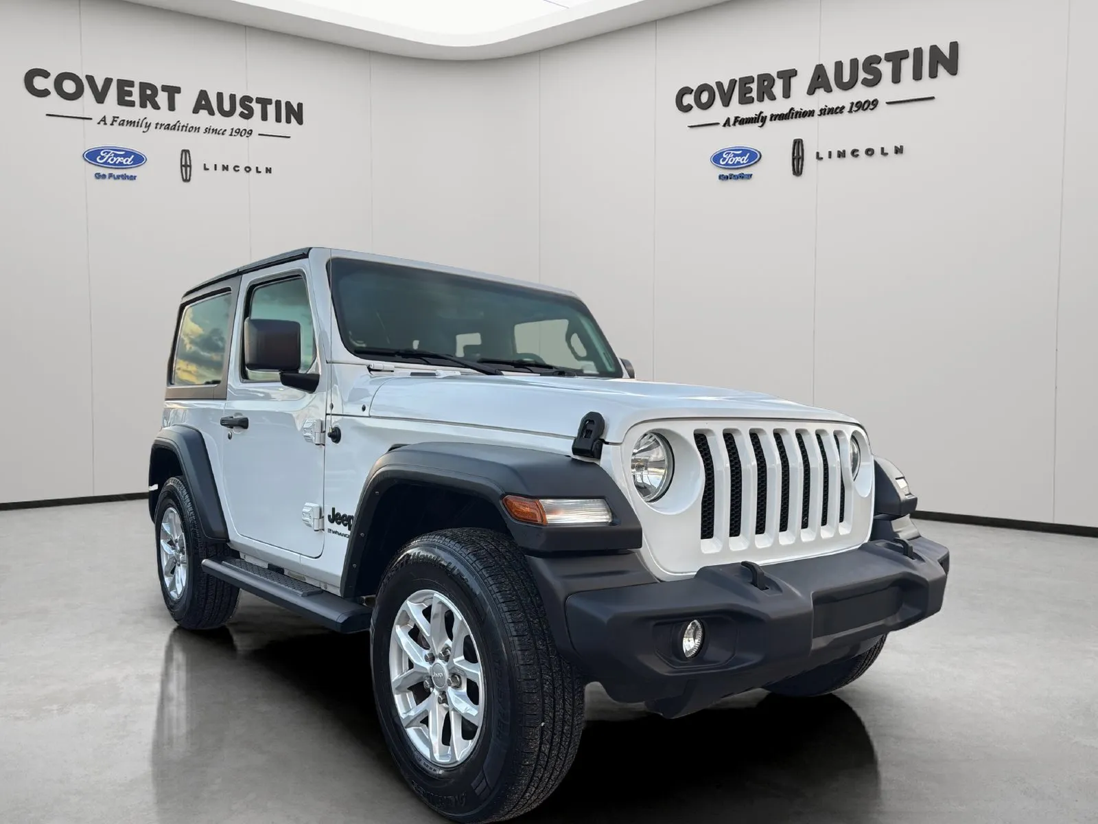 Jeep Wrangler photo 7