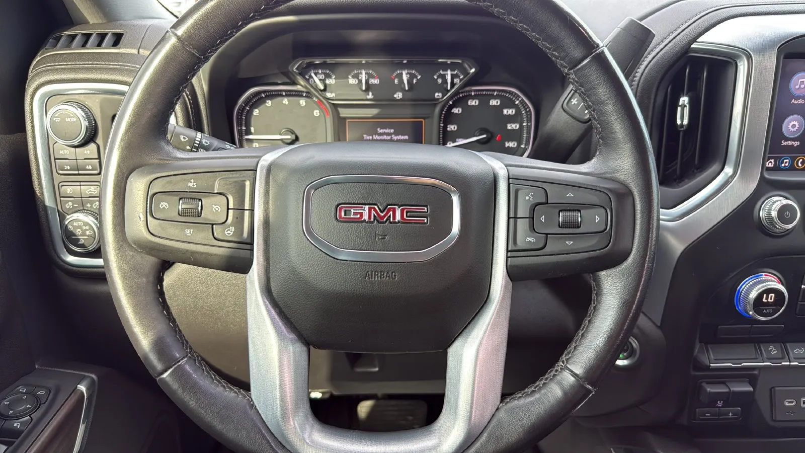 GMC Sierra photo 14