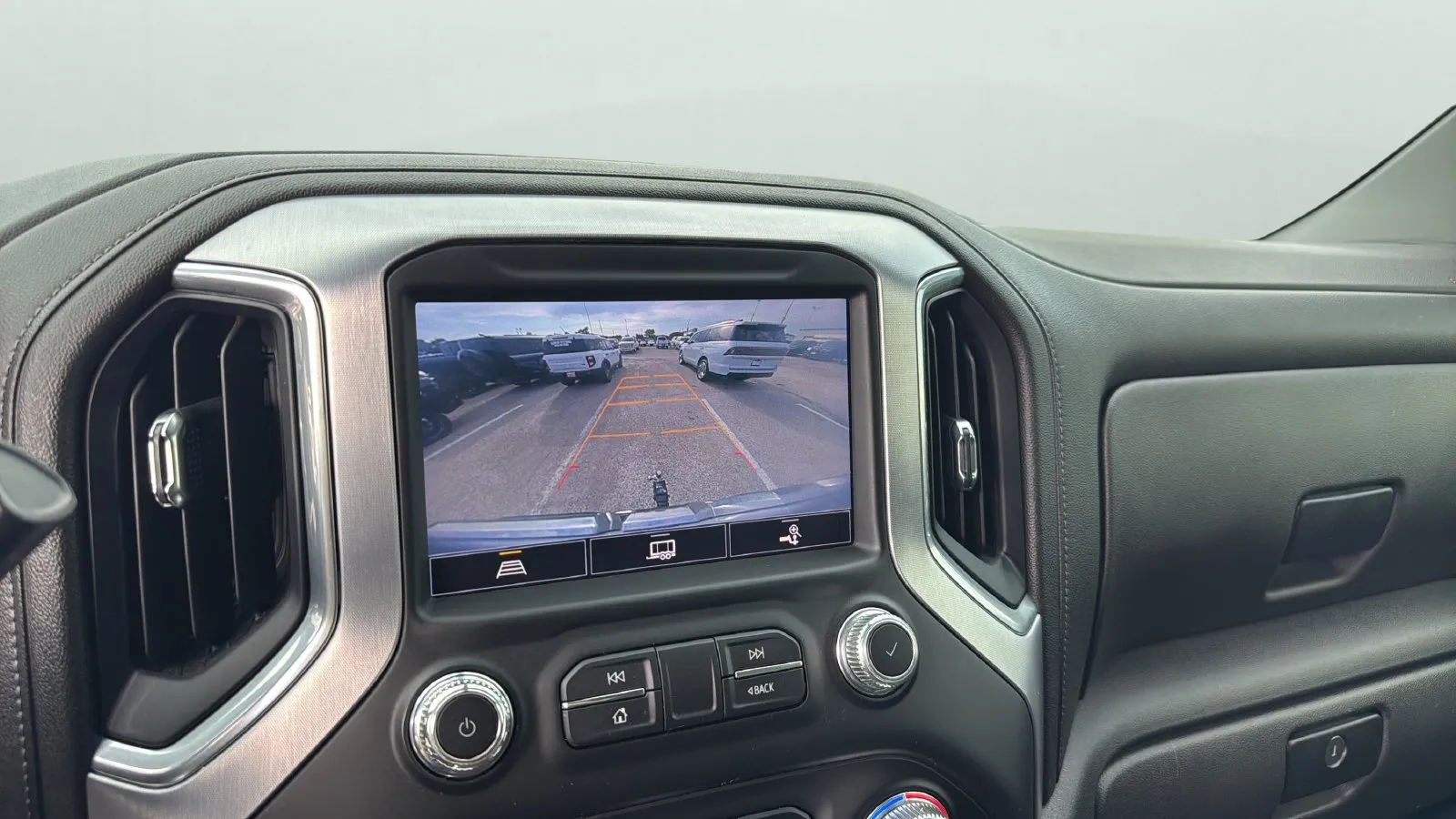 GMC Sierra photo 18