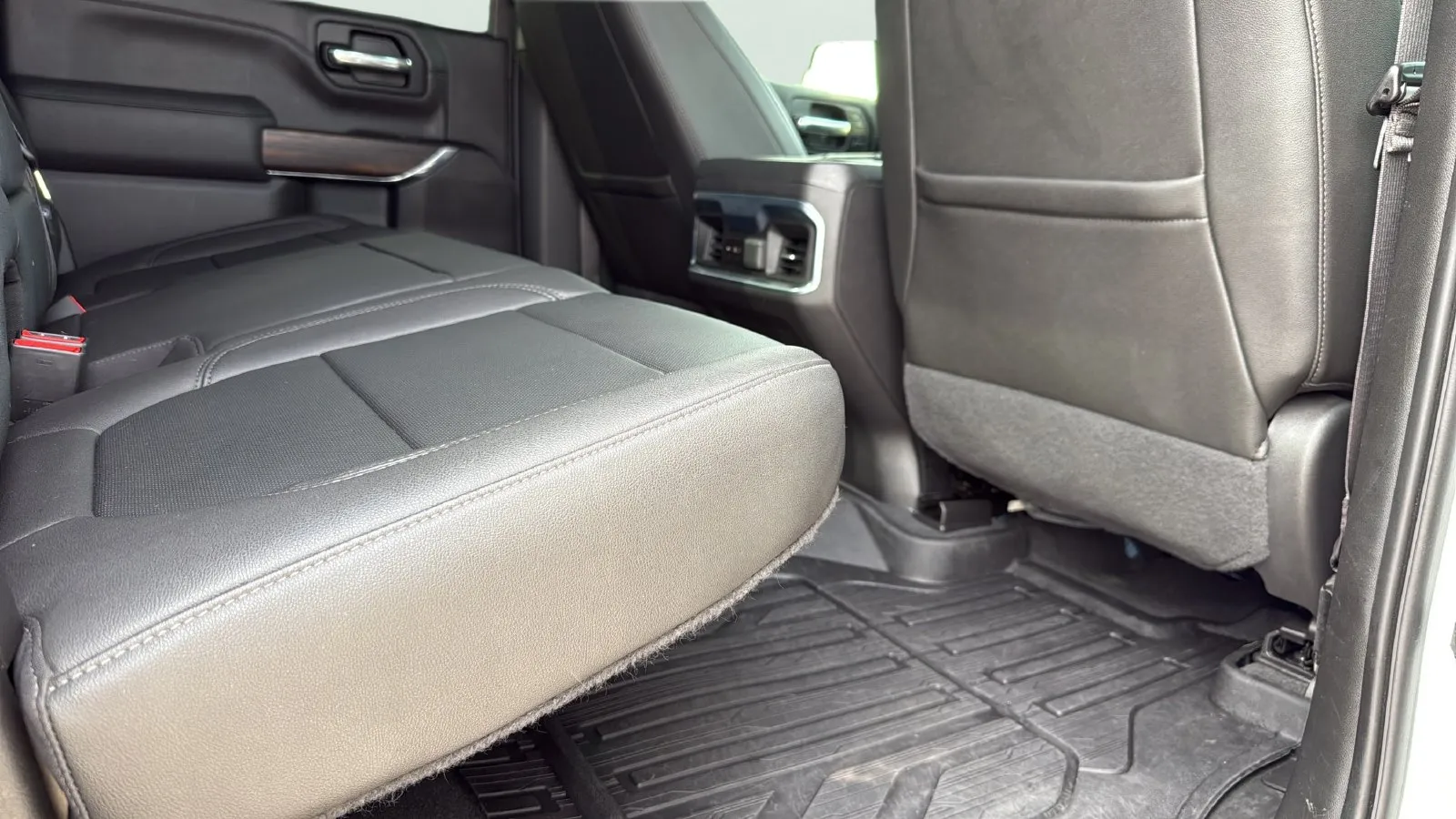 GMC Sierra photo 26